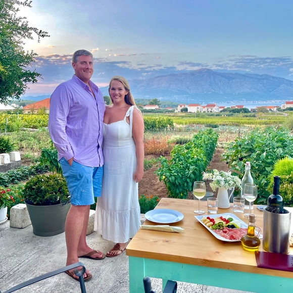 Meet your Posher, Jen - Picture 2 of 3